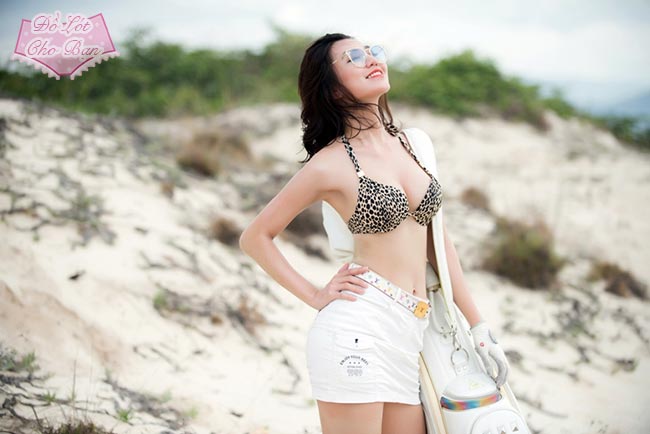 Á hoàng Golf Queen Hải Anh tươi trẻ trong bộ ảnh bikini
